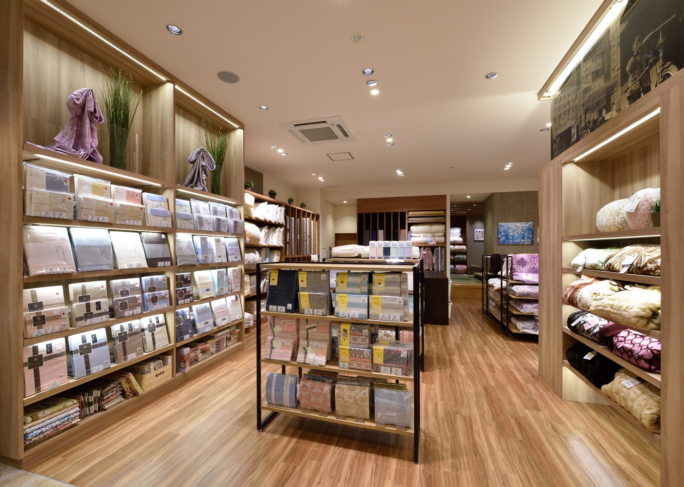 半ざむ スタッフ一同